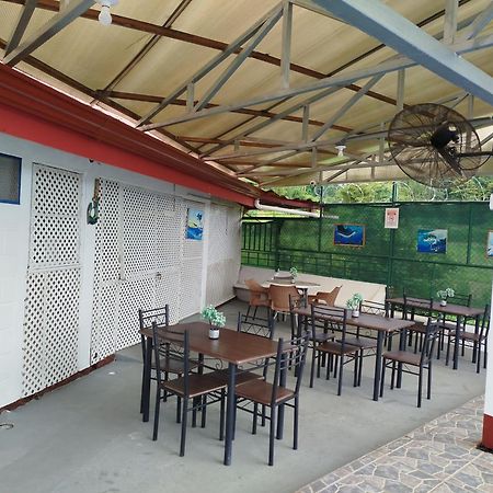 Hotel Pez Gallo Golfito Buitenkant foto