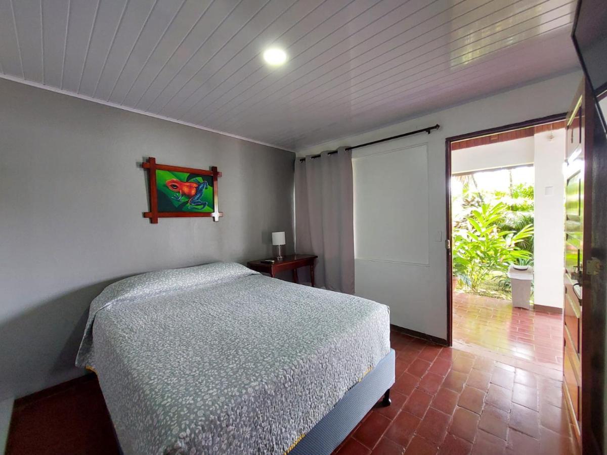 Hotel Pez Gallo Golfito Buitenkant foto