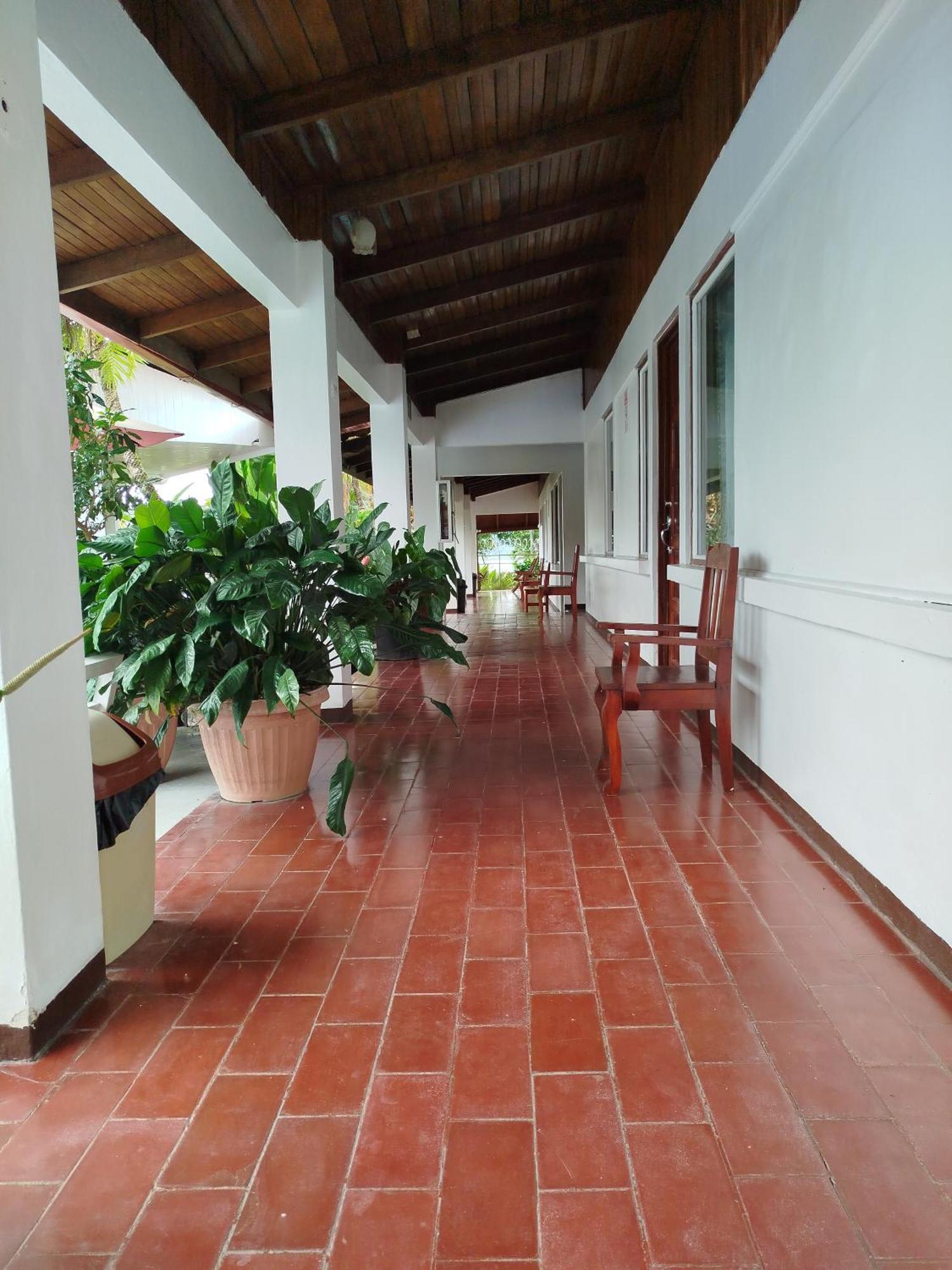 Hotel Pez Gallo Golfito Buitenkant foto