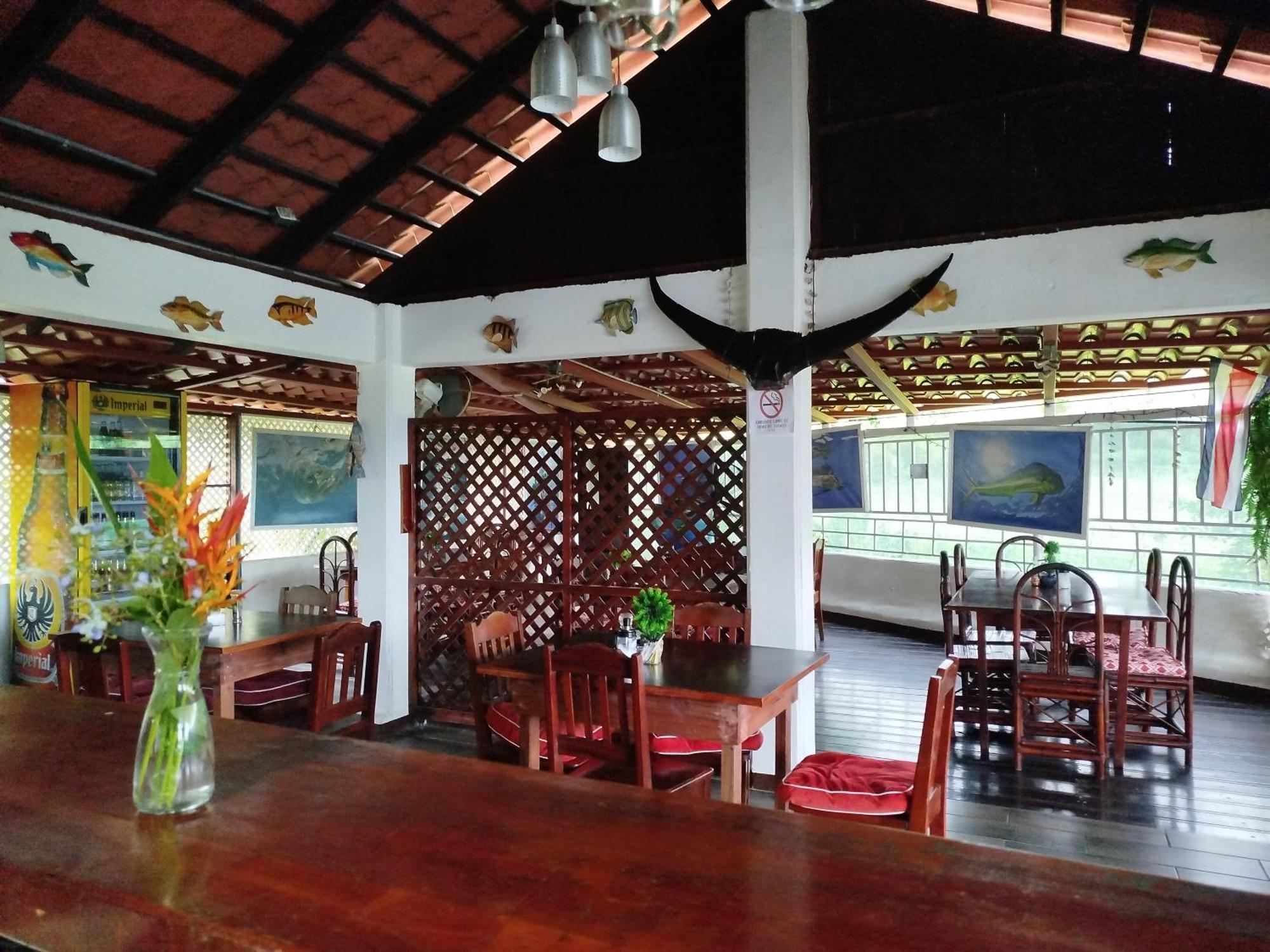 Hotel Pez Gallo Golfito Buitenkant foto