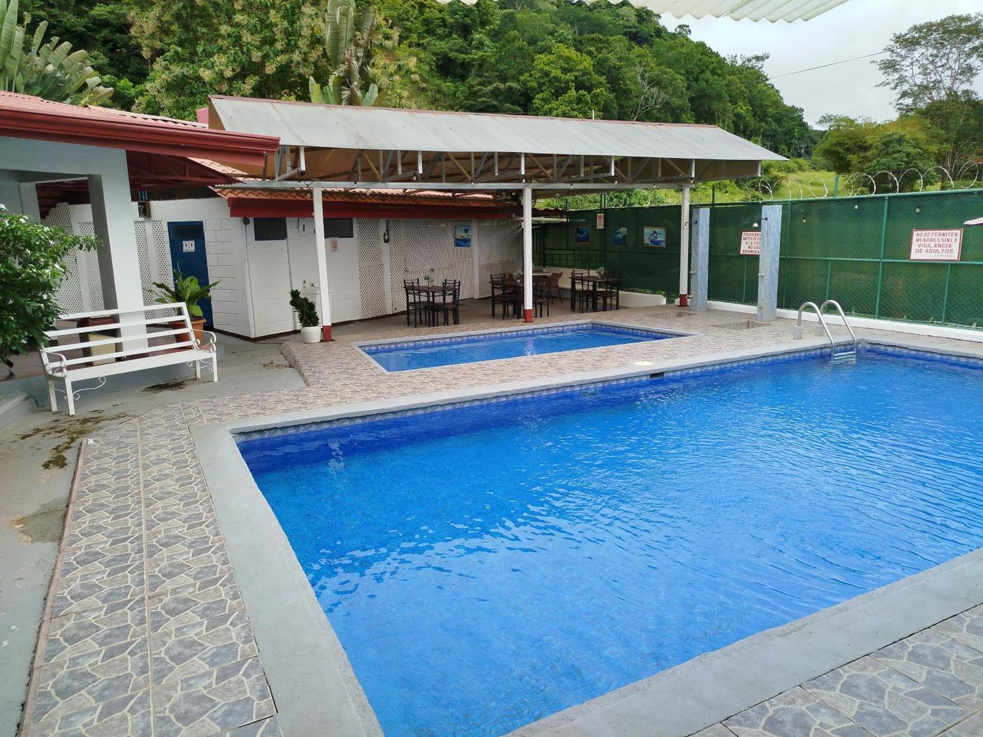 Hotel Pez Gallo Golfito Buitenkant foto