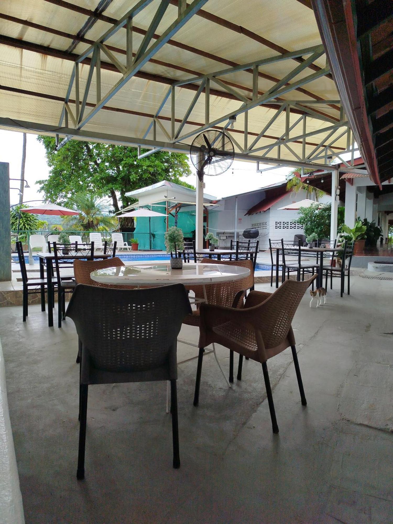 Hotel Pez Gallo Golfito Buitenkant foto