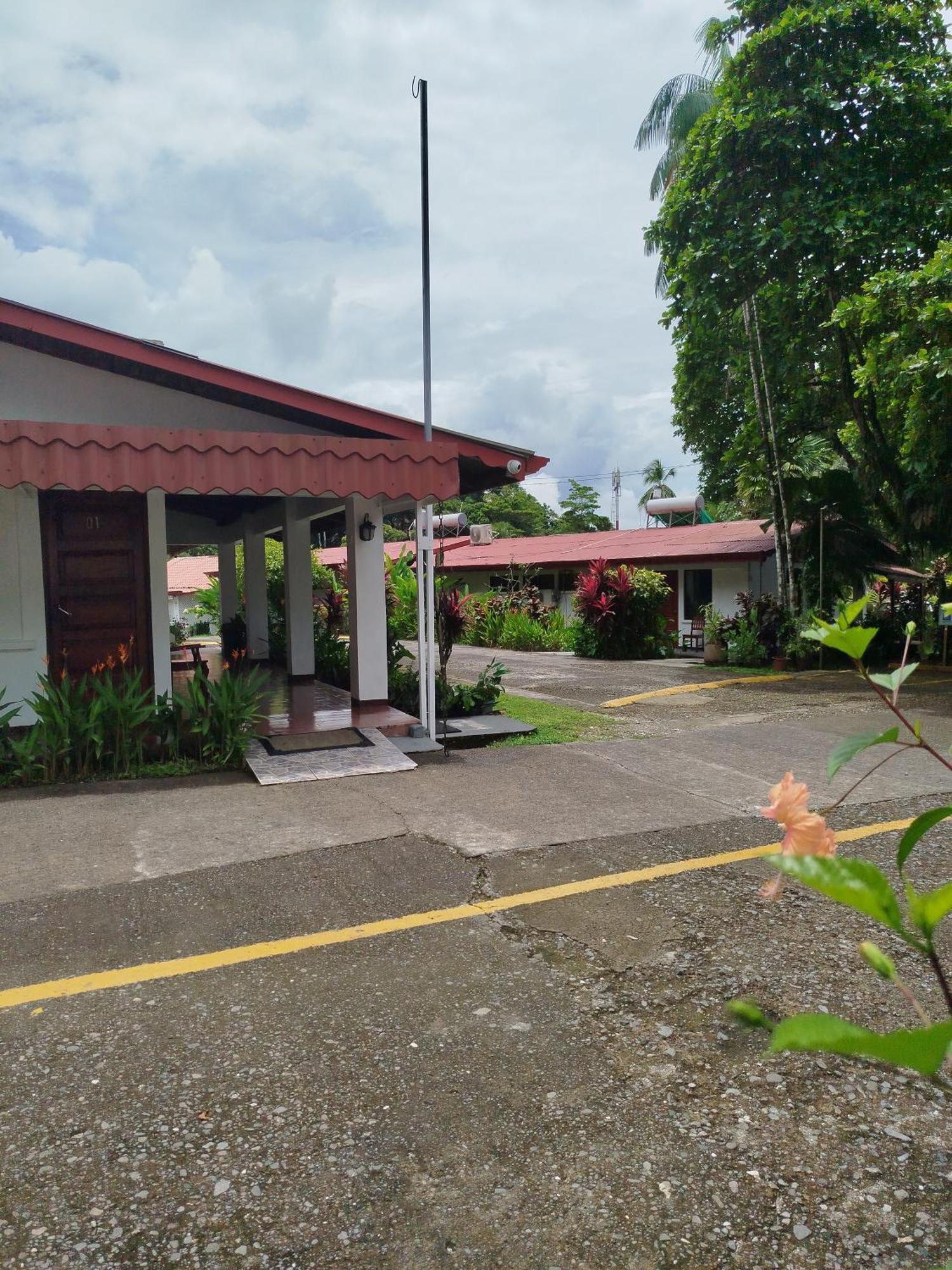 Hotel Pez Gallo Golfito Buitenkant foto