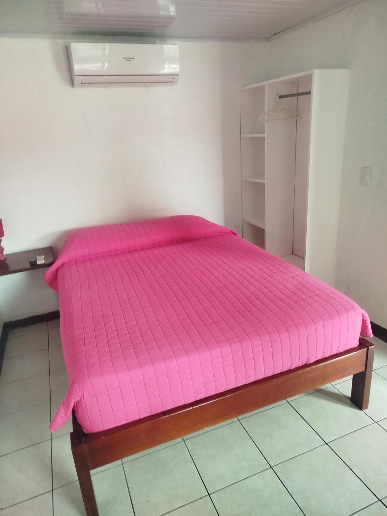 Hotel Pez Gallo Golfito Buitenkant foto
