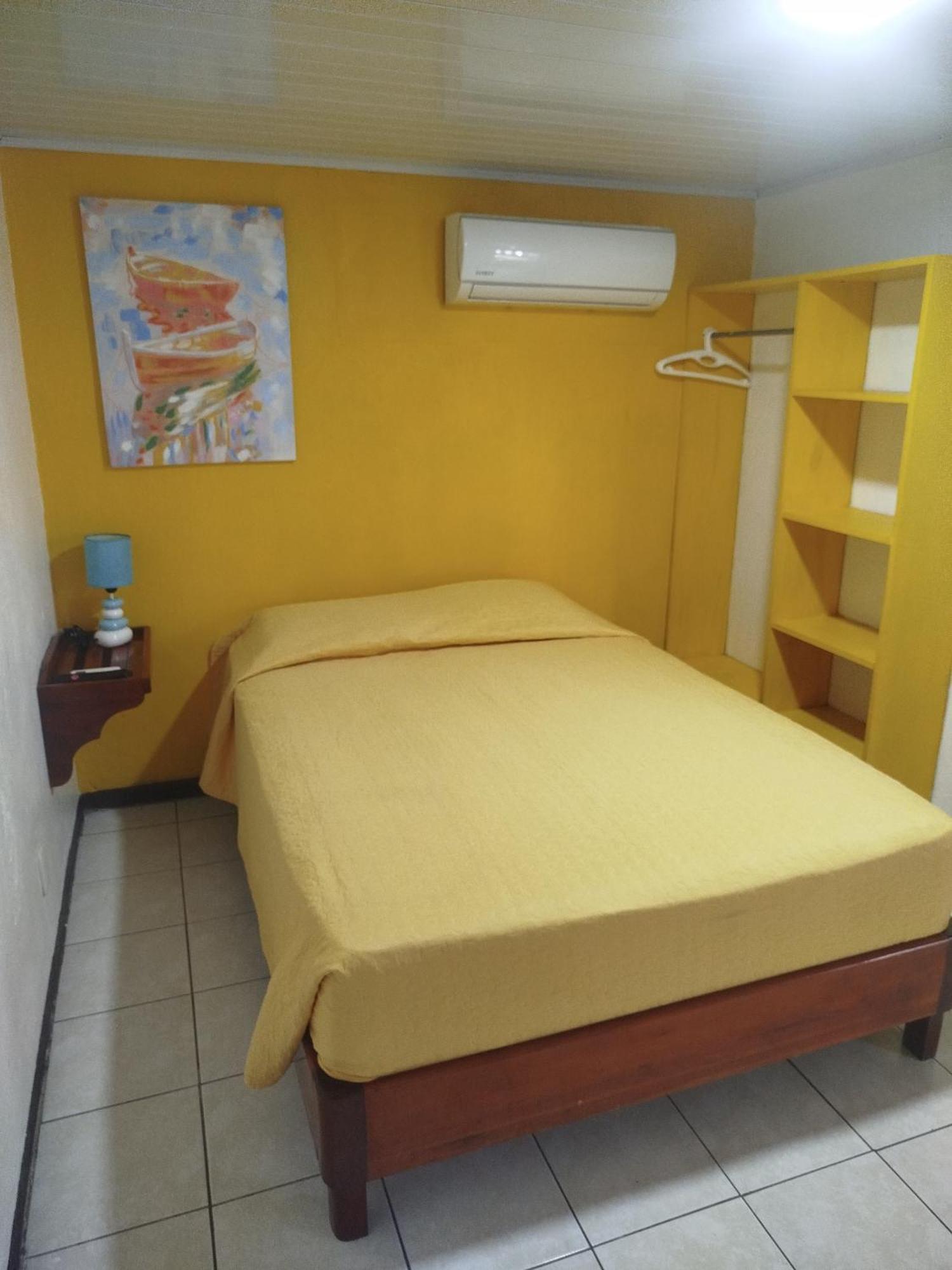 Hotel Pez Gallo Golfito Buitenkant foto