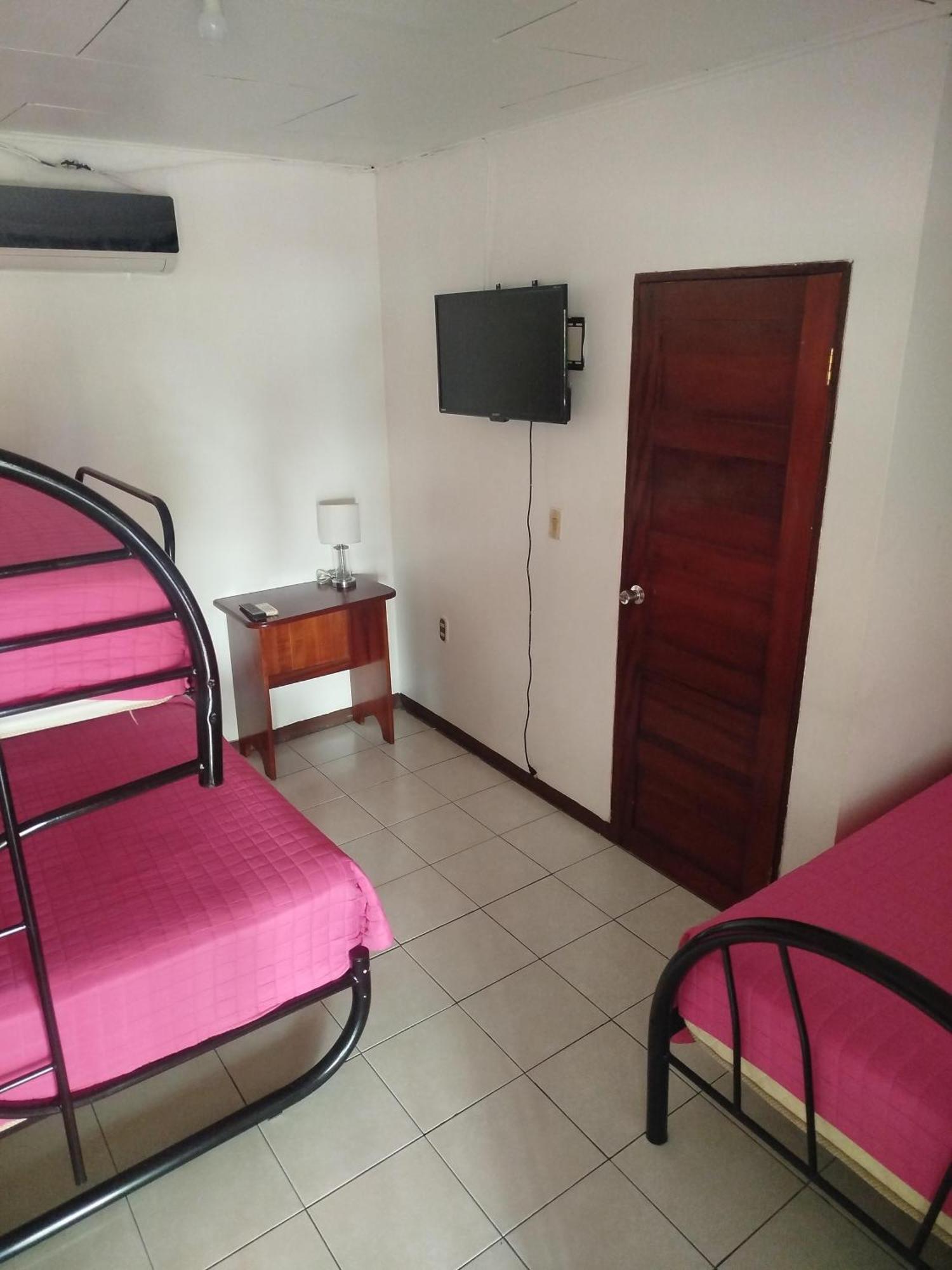 Hotel Pez Gallo Golfito Buitenkant foto
